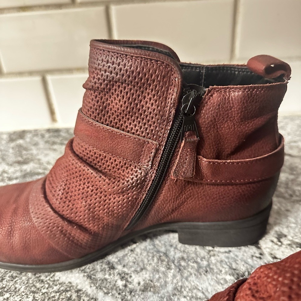 MIZ MOOZ Stacy Scrunch 39 red leather side zip woman ankle boot bohemian chic - Picture 6 of 11